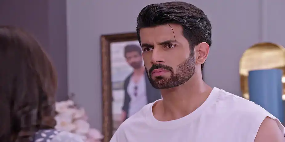 Prarthana Takes Care of Shivansh - Kumkum Bhagya