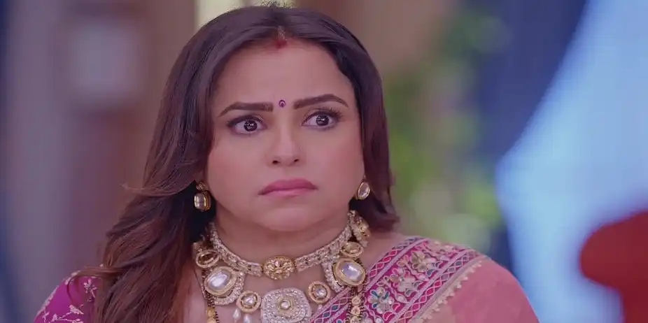 Kanti Lashes Out at Raunak - Kumkum Bhagya