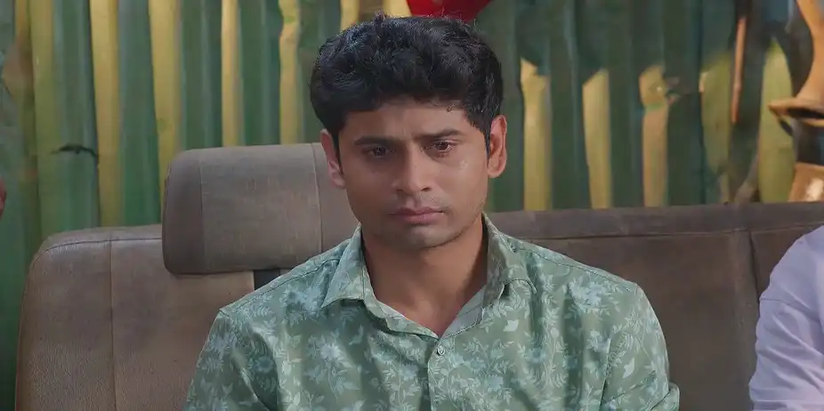 Chandan Shares His Grief - Shiva