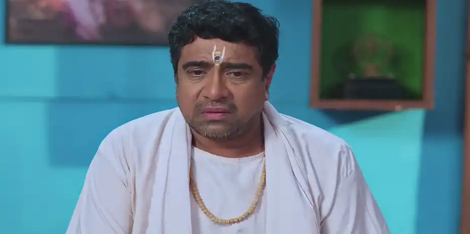 Jayanti Informs the Bhagwats about Sarang - Savalyachi Janu Savali