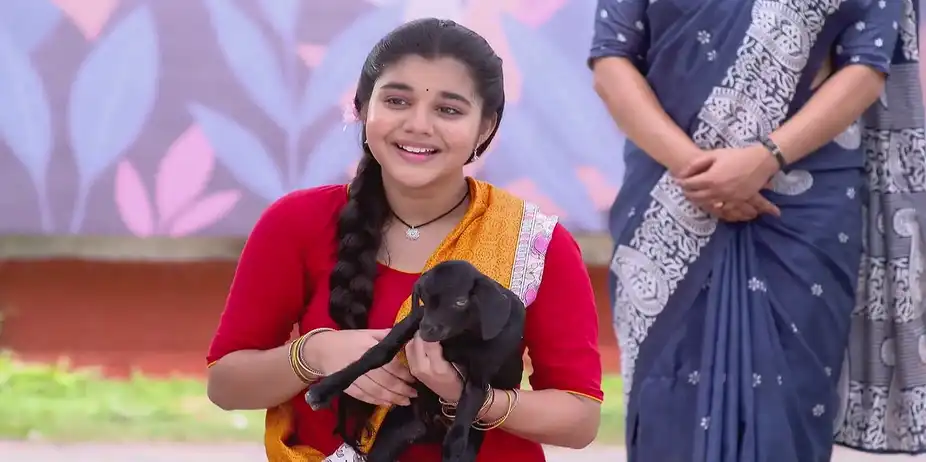 Deepali Updates Kusum about Indrani - Kusum