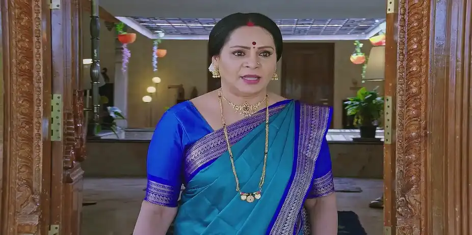 Marigowda Takes a Stand for Bhavana - Lakshmi Nivasa