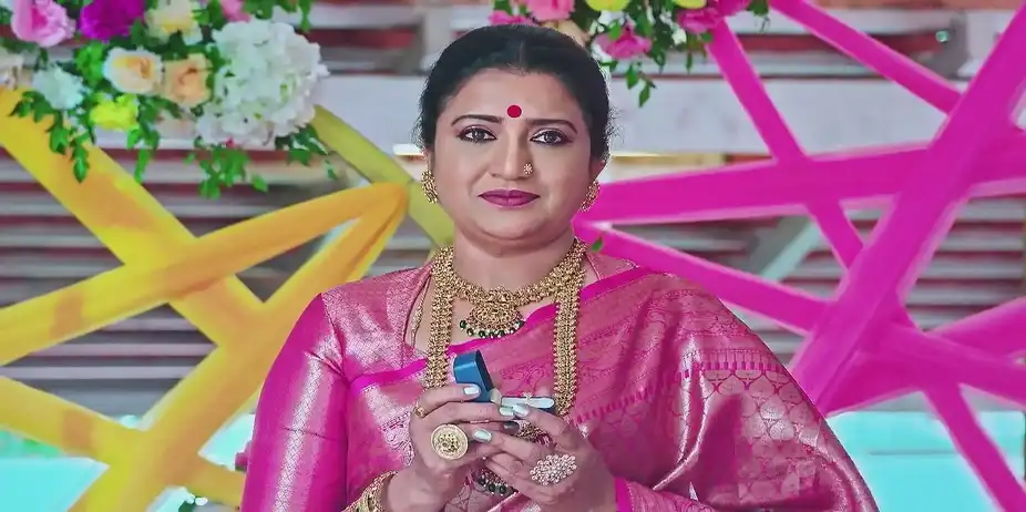 Malavika Brings Sharath for the Engagement - Naa Ninna Bidalaare