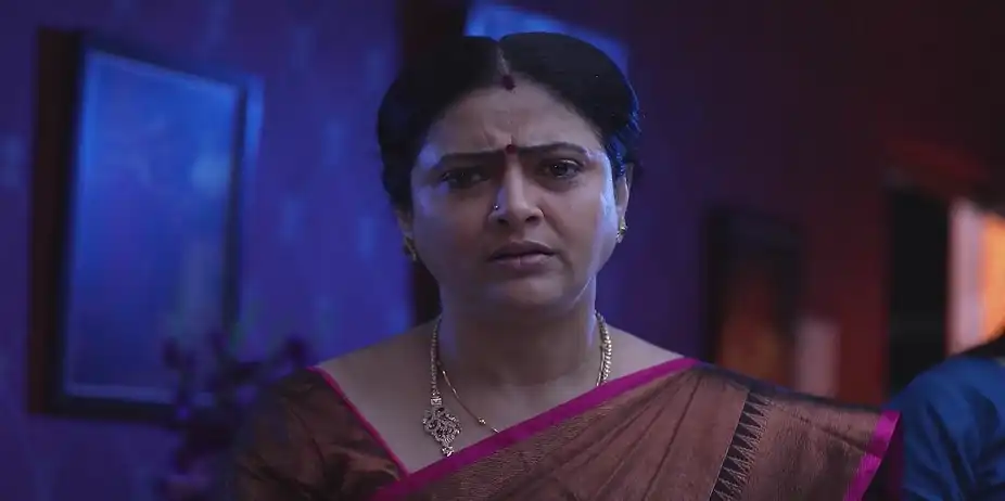 Parvatham Wakes up Startled - Mounam Pesiyadhe