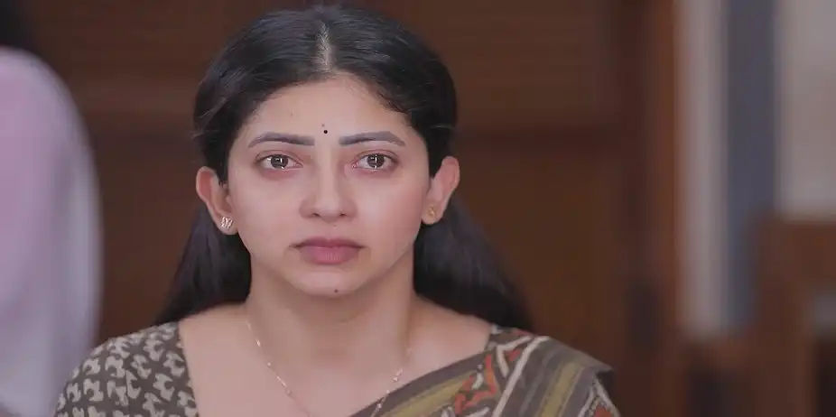 Bharathi Faces a Dilemma - Idhayam