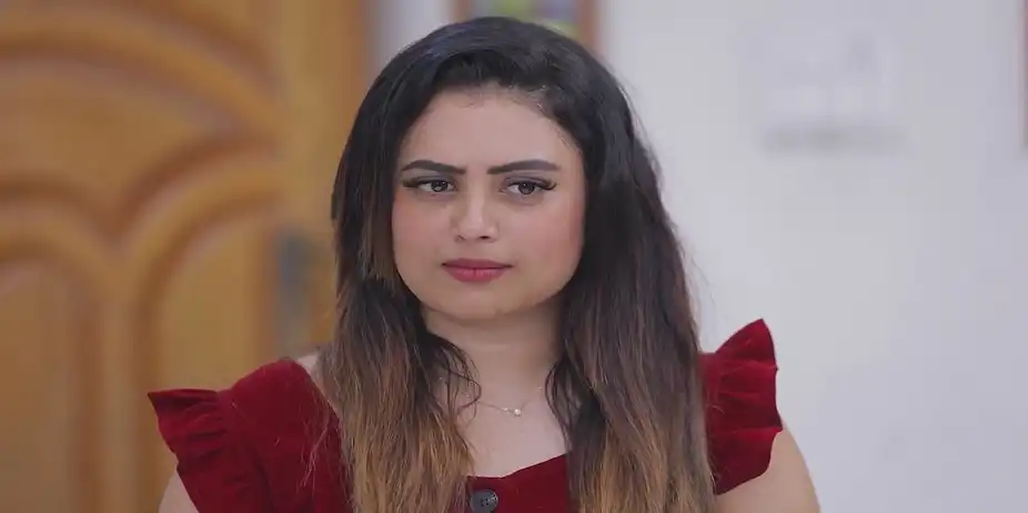 Meena Gets Emotional - Idhayam
