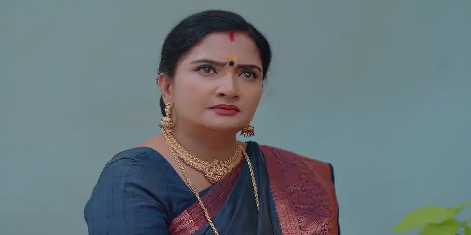 Radhika Warns Varun | Snehapoorvam Shyama
