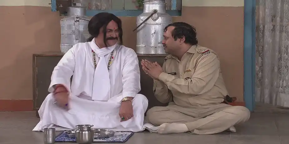Happu Gives His Family Bad News - Happu Ki Ultan Paltan