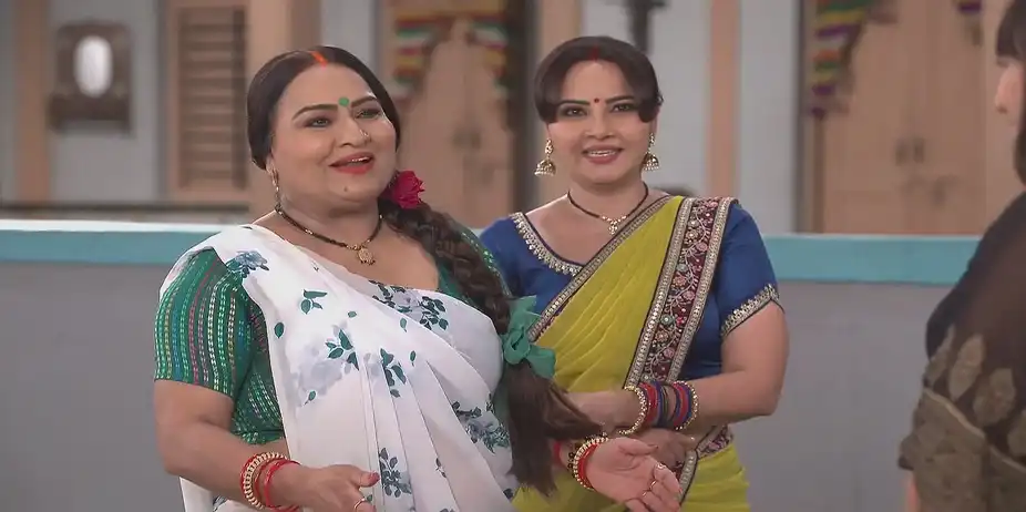 Rajesh's Aunt Comes to Meet Avadhesh - Happu Ki Ultan Paltan