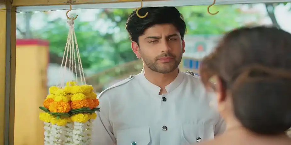 Devansh Becomes a Driver to Stay Close to Chandrika - Vasudha
