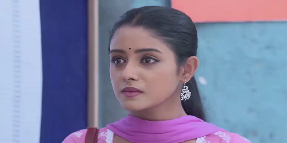 Rayan Tries to Boost Parul up - Parineeta