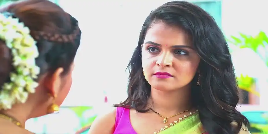 Bhairavi Threatens Tara Over a Music Event - Savalyachi Janu Savali
