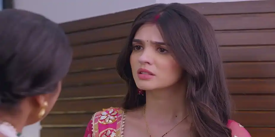 Bua Ma’s Stern Warning to Prarthana - Kumkum Bhagya