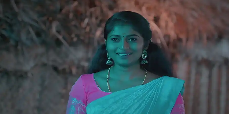 Valli Embraces Veera