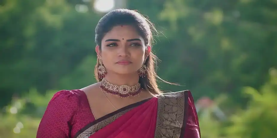 Chandrakala's Plan to Expose Raja - Karthigai Deepam