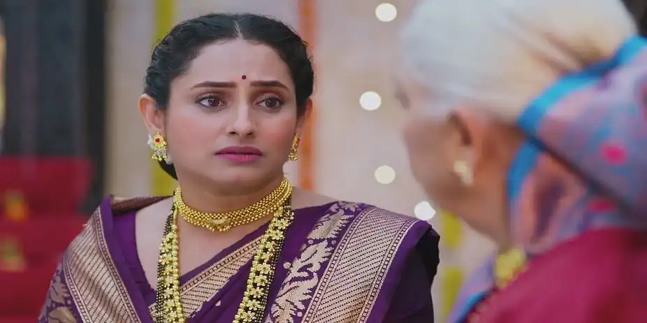 Renuka Rebukes Aaji Over Siddhiraj's Wedding - Lakshmi Niwas