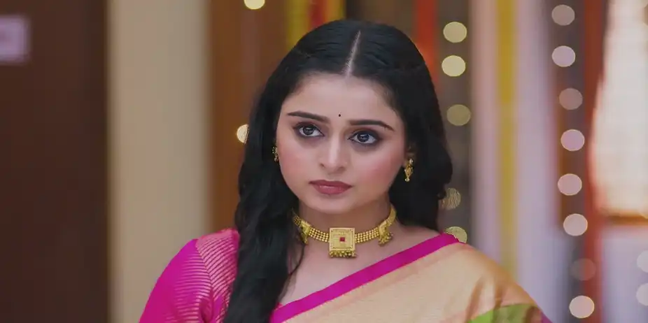 Lakshmi Tries to Reason with Renuka - Lakshmi Niwas