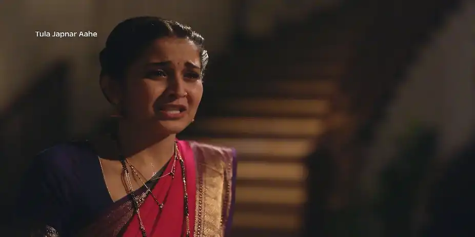 Meera Is Startled to See Ambika in Her Room - Tula Japnar Aahe - Promo