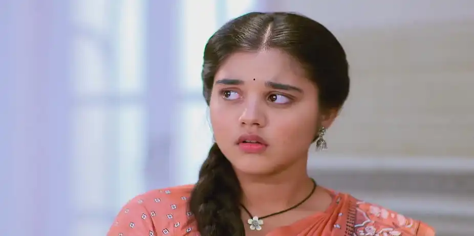Meenakshi Taunts Kusum - Kusum