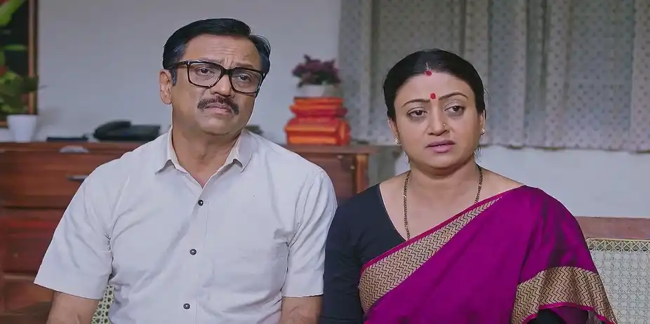 Lakshmi and Veena Feel Lonely - Lakshmi Nivasa