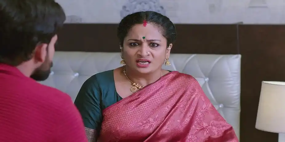 Vijaya Scolds Madan - Shravani Subramanya