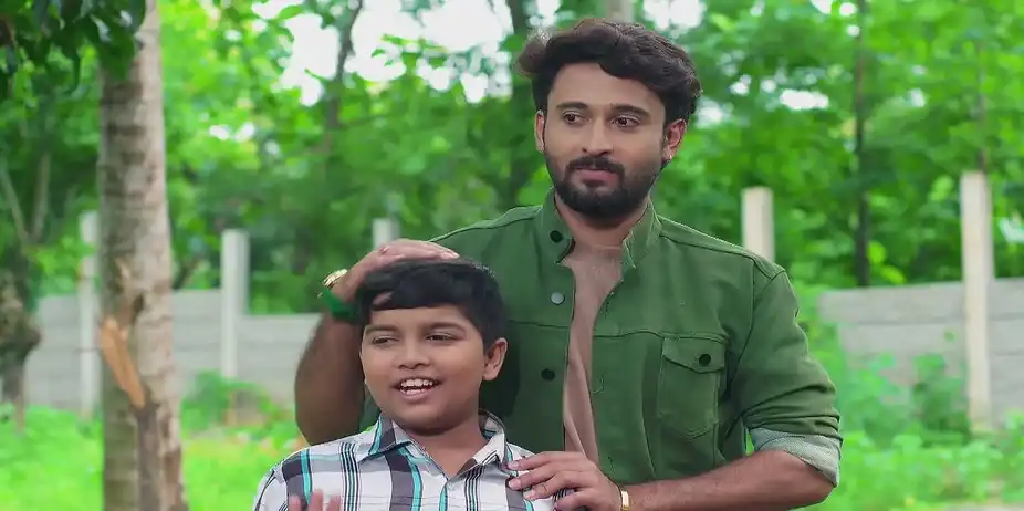 Chirag Lifts Deepa - Brahmagantu