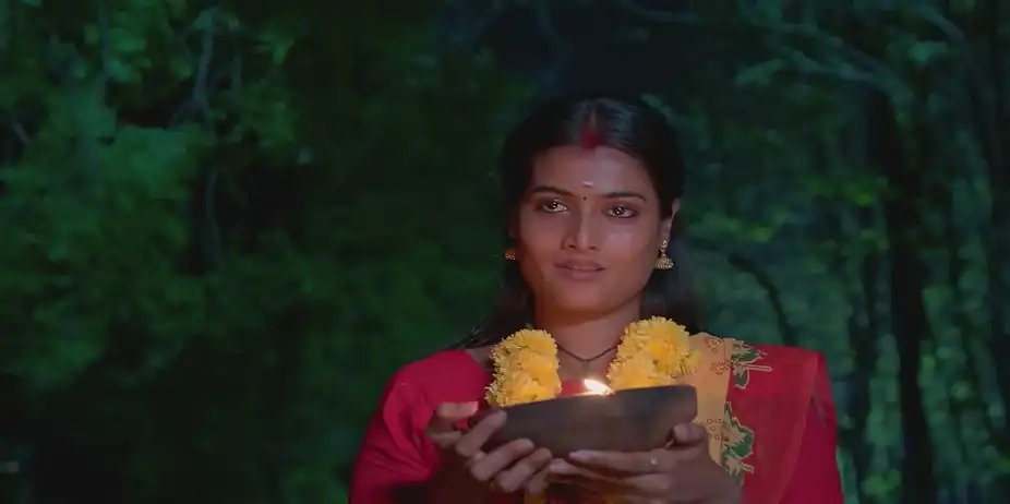 Kanmani Stages an Act - Veera