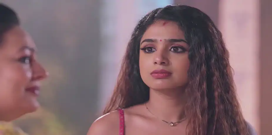 Malishka Misbehaves with Kiran - Bhagya Lakshmi