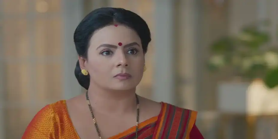 Riddhi Tells Sayli about the Power of Vermilion - Jamai No. 1