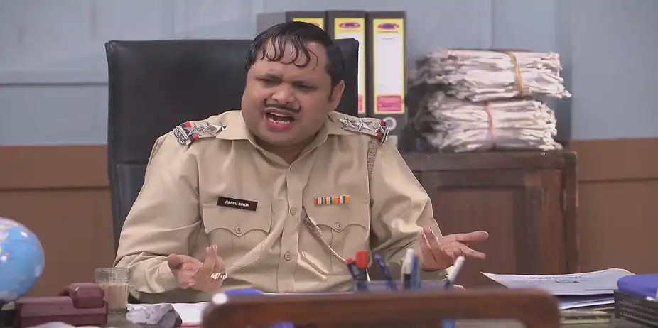 Bhandari Threatens Happu - Happu Ki Ultan Paltan