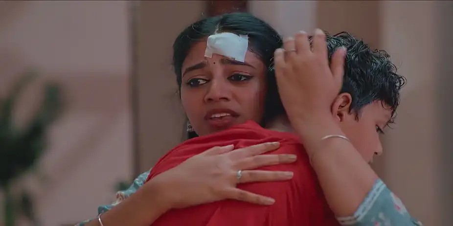 Manu Brings Adi Home - Madhura Nombara Kattu