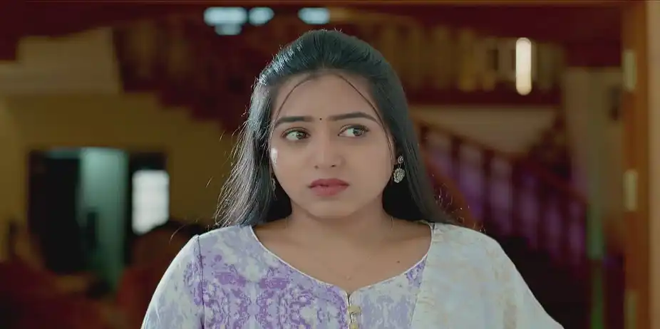 Yamini Confronts Rithika - Akale