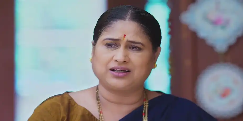 Lakshmi Indirectly Taunts Santosh - Lakshmi Niwas