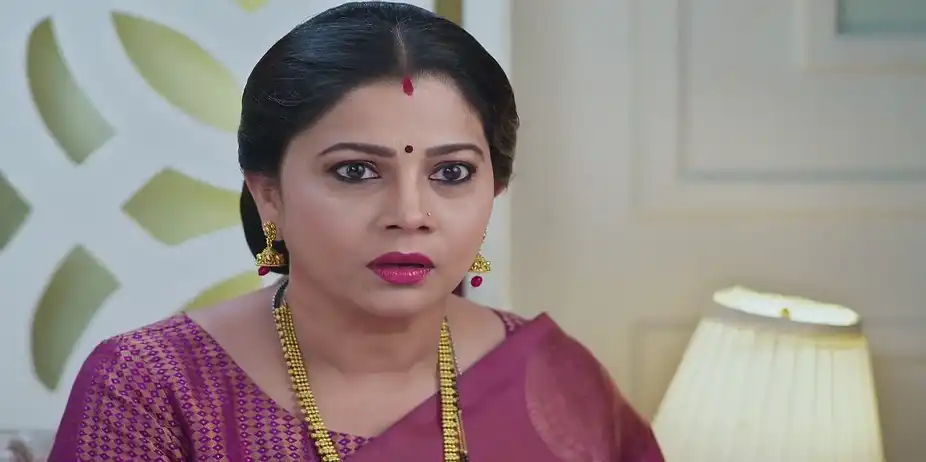 Tilottama Gets Angry at Tara and Jayanti - Savalyachi Janu Savali