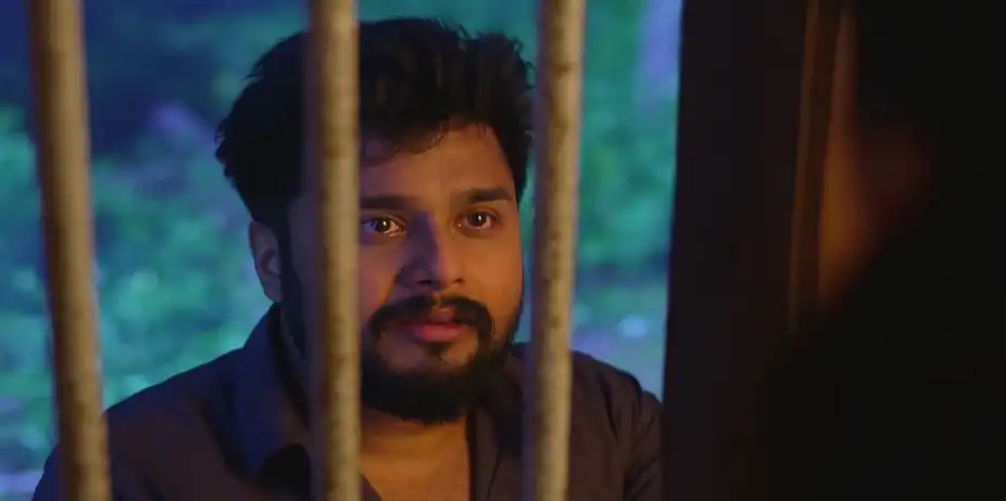 Vishnu Has a Word with Shalini - Kudumbashree Sharada