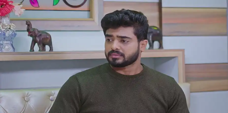 Lalita Asks for a Promise from Vishwa - Lakshmi Nivasa