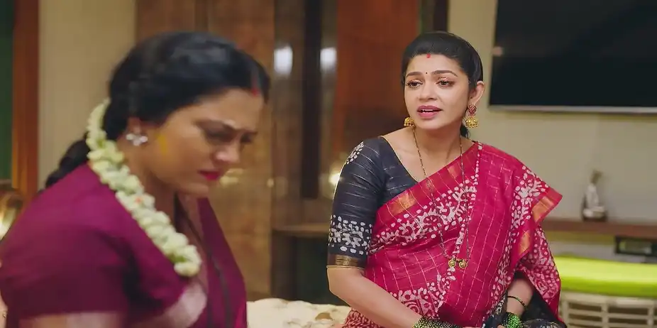 Bhoomika's Reason for Hiding the Truth from Malli - Amruthadhaare