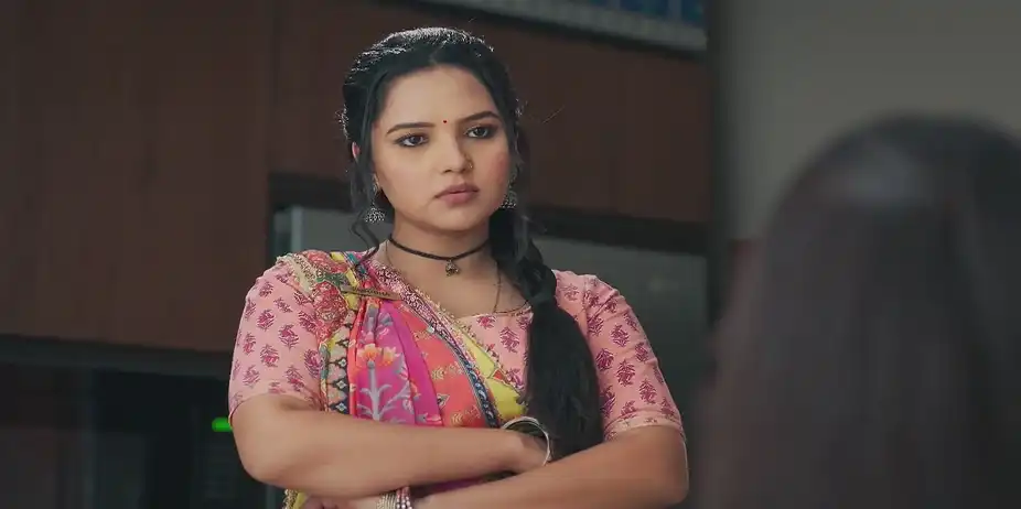 Vasudha Warns Megha - Vasudha