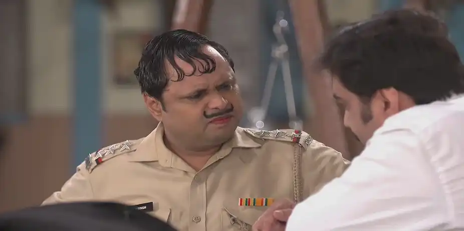 Rajesh Stops Beni from Changing Happu's Name - Happu Ki Ultan Paltan