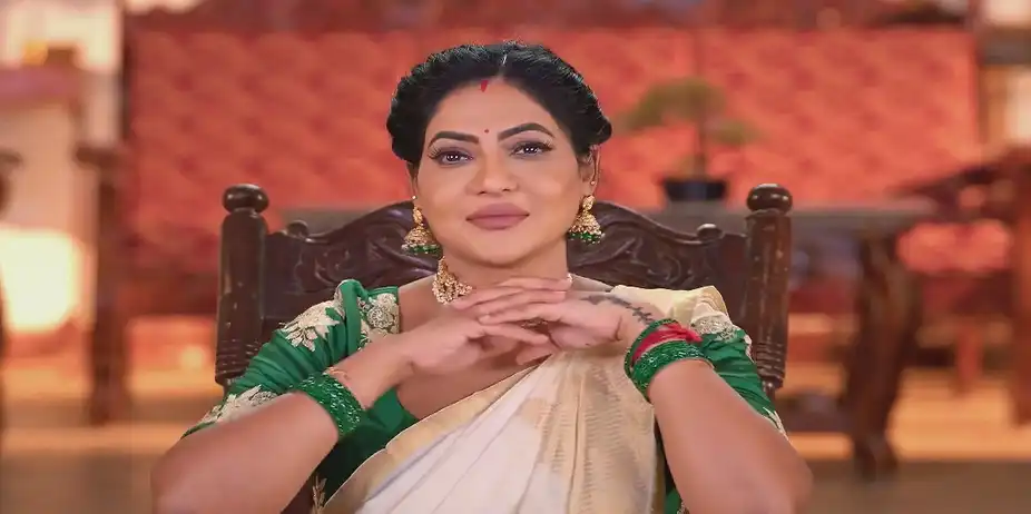 Revathi's Act Pleases Chamundeshwari - Karthigai Deepam