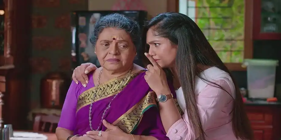 Nithya's Actions Amuses Nidhi - Karna