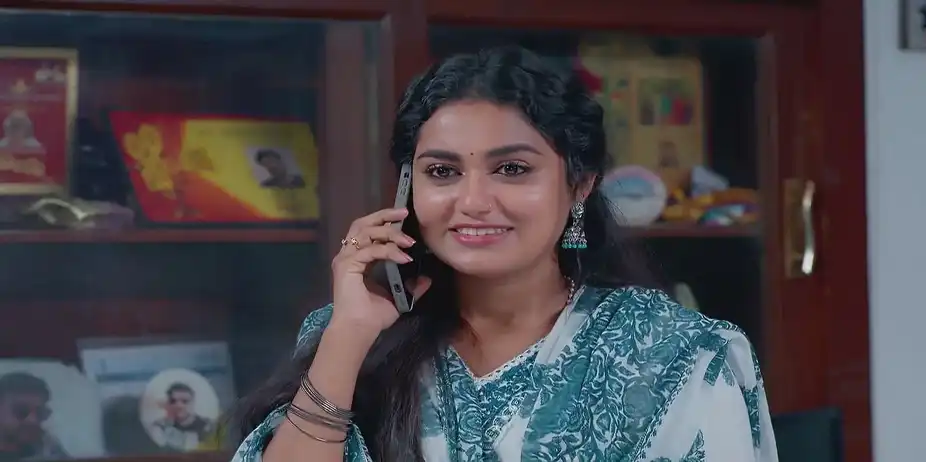Radhika Is Elated to Speak to Shyama - Snehapoorvam Shyama