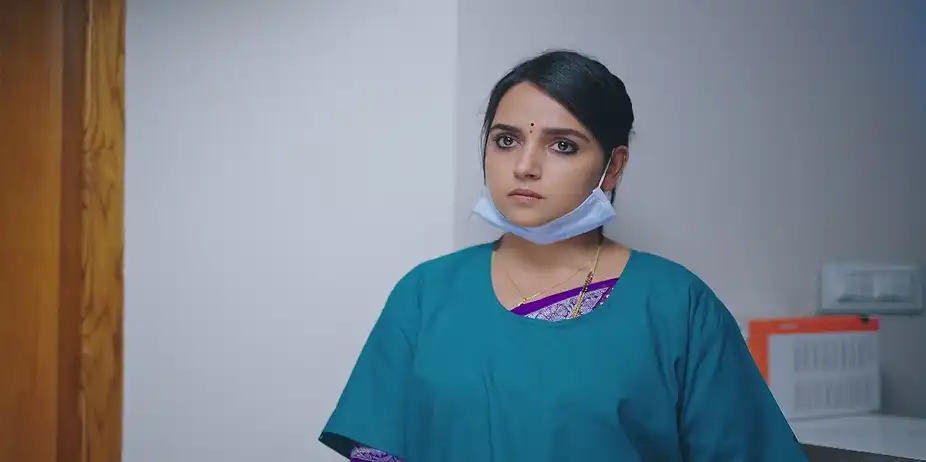 Karna Tells Goutham about Bhoomika's Sceond Baby - Amruthadhaare