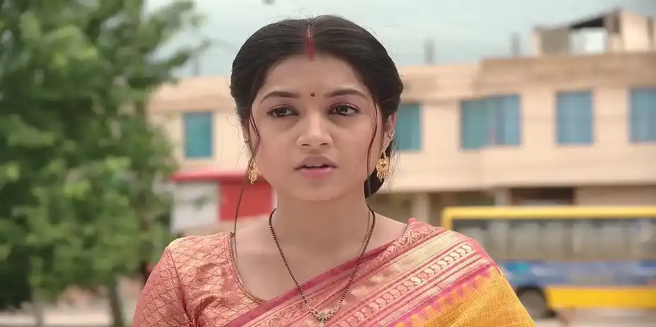Ruchi's Family Worry about Her - Sathi Sata Janmara