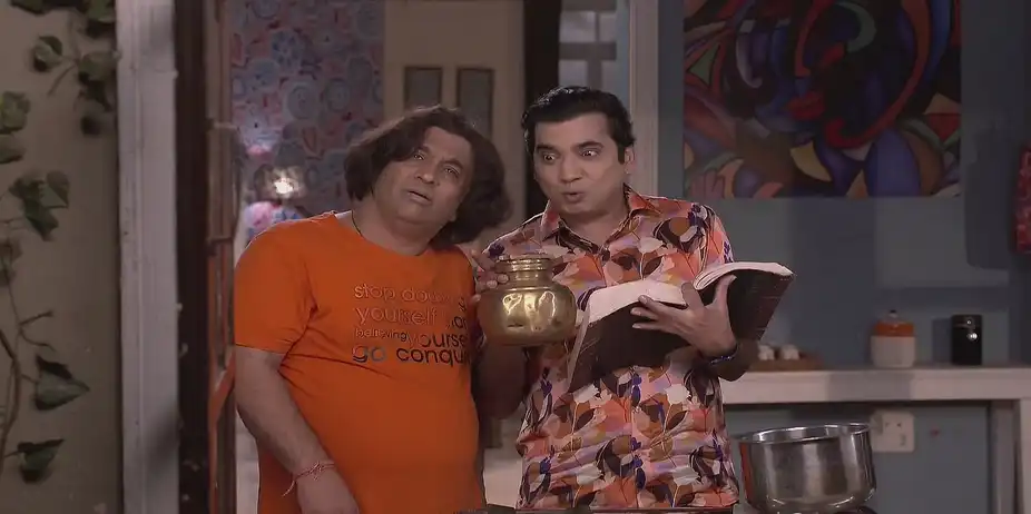 Saxena Tells a Way to Capture the Spirits - Bhabi Ji Ghar Par Hai