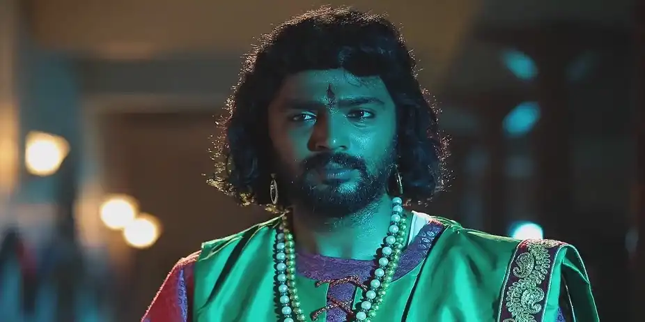 Samyuktha Learns about the Star Mark - Ninaithale Innikkum