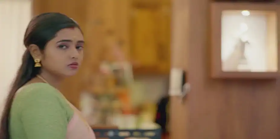 Varsha Confronts Vikram - Manathe Kottaram