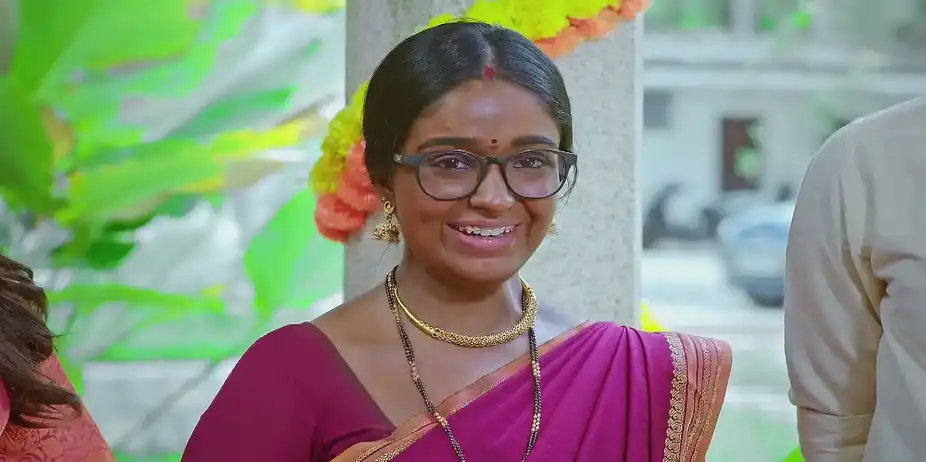 Deepa's Family Blesses Her and Chirag - Brahmagantu