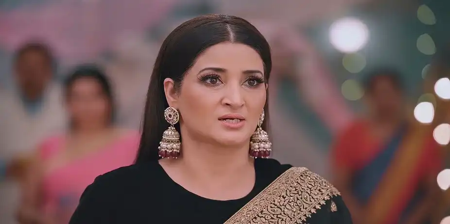 Pooja Is Praised because of Saru - Saru