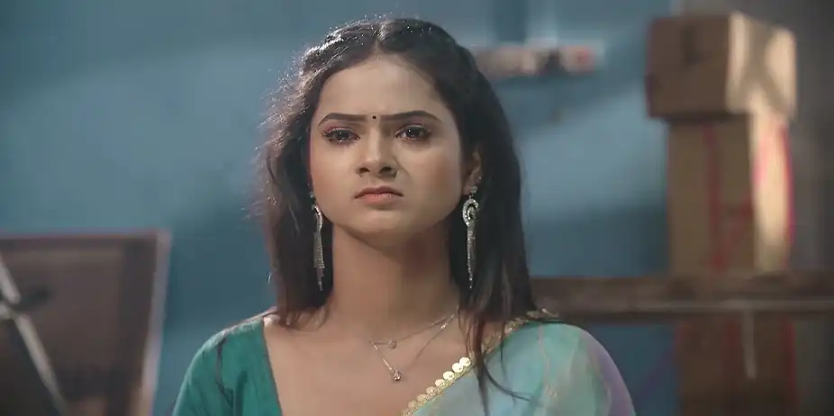 Bhawani Blames Priya - Suna Jhia
